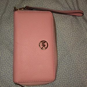 Michael Kors large flat MF phone case leather